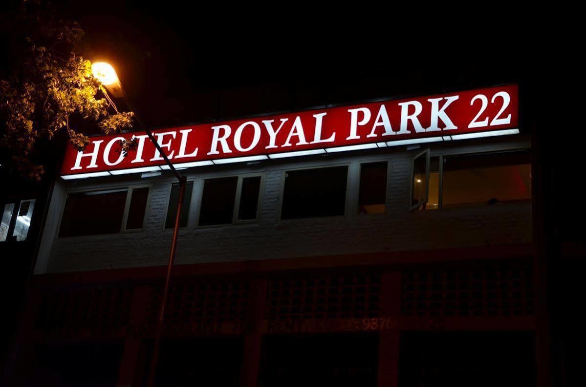 Hotel Royal Park 22 Chandīgarh Buitenkant foto
